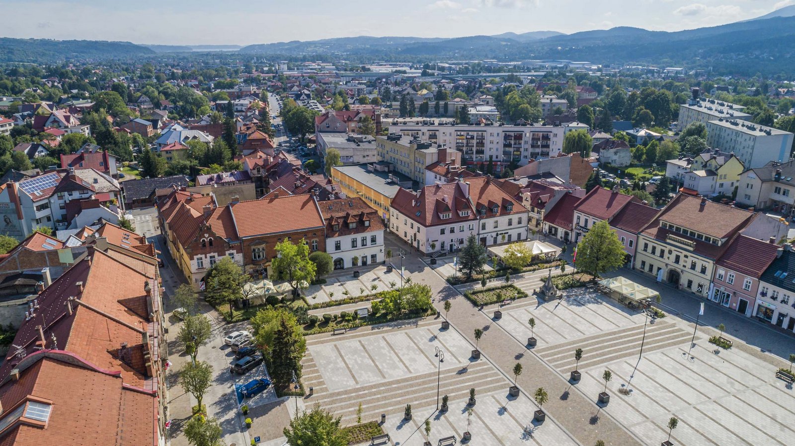 Widok z góry - najpiękniejsze nieruchomości w Łodzi.