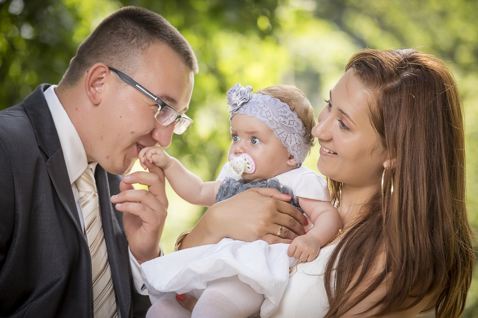 Cennik chrzest studio poznacie w trakcie sesji zdjęciowej jak będziemy robić fotografie noworodkom