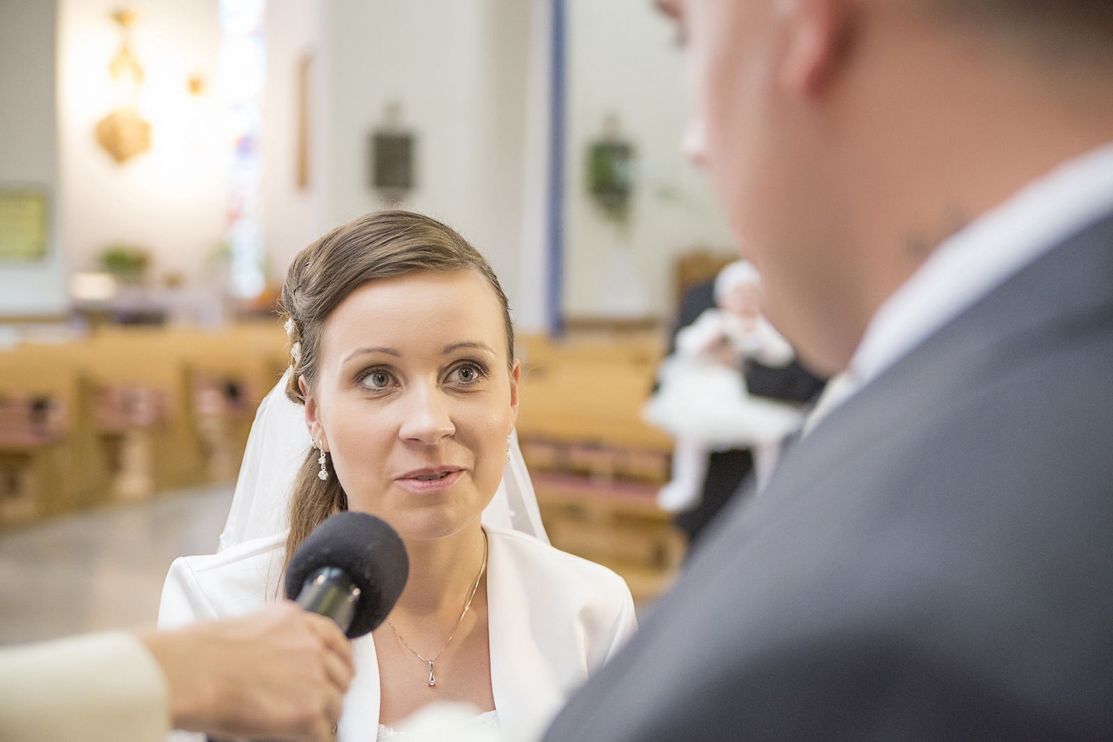 Fotografia przysięgi Państwa Młodych podczas ślubu